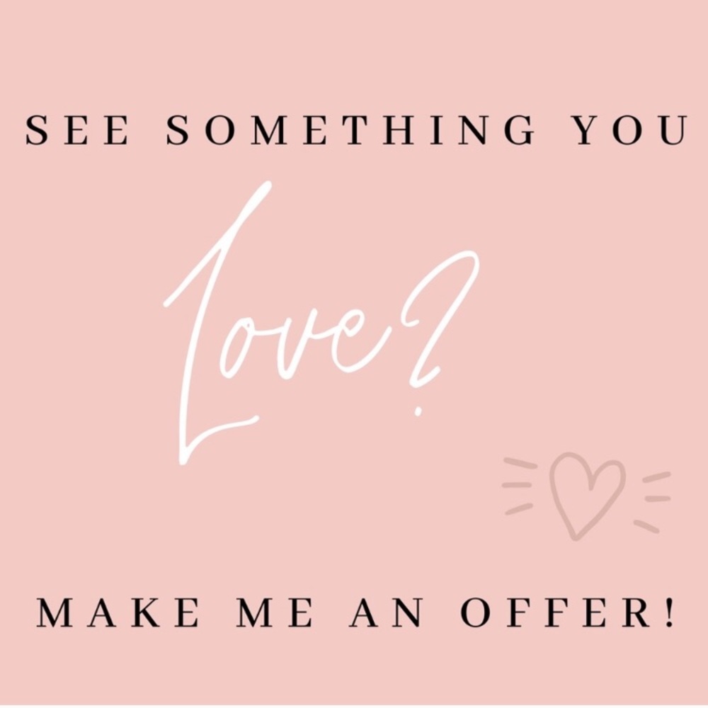 Welcome To My Closet! ✨ - Picture 2 of 8